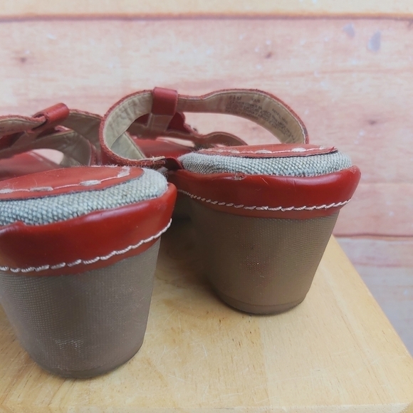 NATURALIZER Kari leather with canvas accents heeled red sandals size 8.5… - Picture 9 of 16